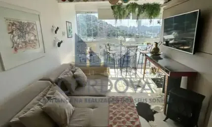 Apartamento na praia brava/sc . ultimo andar. maravilhosa vista livre/permanente de todas as aberturas.