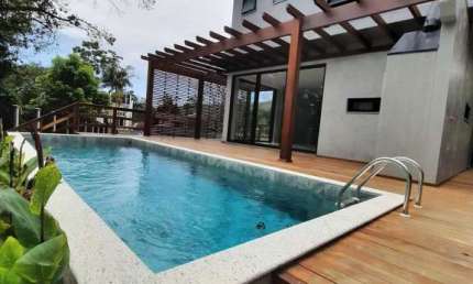 Confira esta incrível casa à venda em Balneário Camboriú-SC, bairro Taquaras: 3 quartos, 3 suítes, 2 salas, 4 banheiros, 2 vagas, 258,33 m²!
