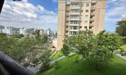 Apartamento à venda em camboriú-sc, tabuleiro: 2 quartos, 1 suíte, 2 salas, 2 banheiros, 1 vaga, 71,60m². venha conhecer!