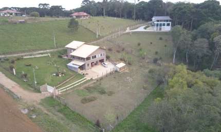LINDA CHÁCARA EM MANDIRITUBA PRÓXIMO A ESTRADA DO GANCHINHO COND RECANTO PARAÍSO