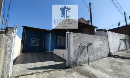 CASA TÉRREA NO BAIRRO JARDIM AMÉLIA PINHAIS 2 QUARTOS 2 VAGAS