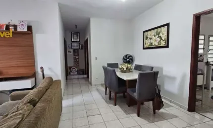 Apartamento à venda na Vila Mariana, Ribeirão Preto-SP: 3 quartos, 1 suíte, 2 salas, 3 banheiros, 2 vagas de garagem! Conheça! Quer Imóvel Negócios Imobiliários.