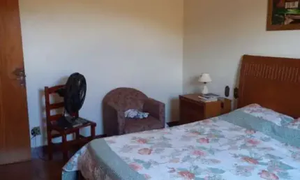 Casa à venda em Ribeirão Preto-SP, Parque dos Bandeirantes: 3 quartos, 1 suíte, 2 salas, 2 banheiros, 3 vagas, 204m².