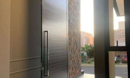 casa em condomínio no Residencial E Empresarial Alphaville, Ribeirão Preto-SP  3 quartos, 3 suítes, 2 salas, 4 banheiros, 4 vagas de garagem  Alto padrão no Quer Imóvel Negócios Imobiliários.