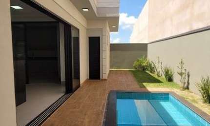 Casa de alto padrão no Condomínio Quinta dos Ventos em Ribeirão Preto-SP  3 suítes, 2 salas, 5 banheiros, 4 vagas  202m²  Quer Imóvel Negócios Imobiliários