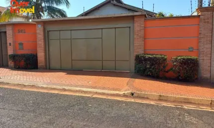 Imperdível oportunidade: Casa à venda em Ribeirão Preto-SP, City Ribeirão, 4 quartos, 4 suítes, 2 salas, 5 banheiros, 4 vagas, 350m².