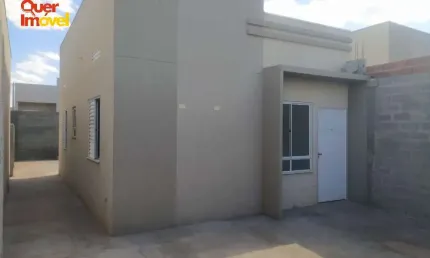 Imperdível: Casa à venda em Ribeirão Preto-SP, bairro Recreio Anhangüera com 2 quartos, 1 sala, 1 banheiro, 4 vagas de garagem!