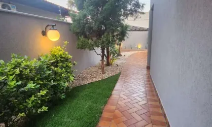 Sobrado de Luxo à Venda em City Ribeirão, Ribeirão Preto-SP  3 Quartos, 3 Suítes, 370m²  4 Vagas de Garagem