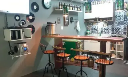 Casa no Parque Residencial Lagoinha, Ribeirão Preto-SP: 3 quartos, 2 suítes, 2 salas, 4 banheiros, 4 vagas, 160m². Quer Imóvel Negócios Imobiliários.