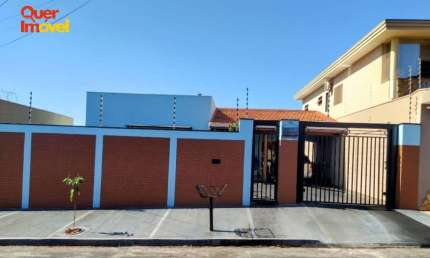 Imóvel de luxo à venda em Ribeirão Preto: casa com 4 quartos, 1 suíte e 180m² no Parque Residencial Lagoinha. Confira!