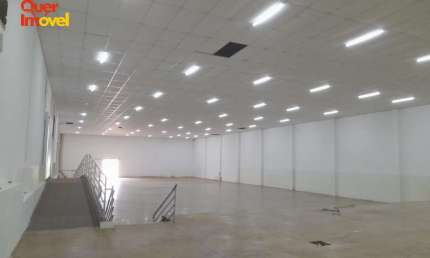 Galpão Comercial de 3 Banheiros, 2.700 m² na República, Ribeirão Preto-SP: Venda ou Locação.