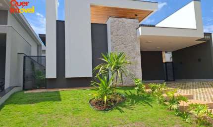 Casa em Condomínio de Luxo na Vila do Golf em Ribeirão Preto-SP: 4 Quartos, 2 Suítes, 2 Salas, 4 Banheiros, 200m².
