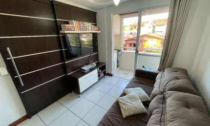 Apartamento com 2 Quartos, Sacada e Elevador – Conforto e Praticidade em Jardim Cidade Florianópolis