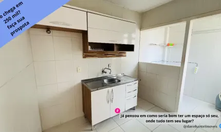Ape em frente ao kobrasol, 1 quarto, peças separadas.