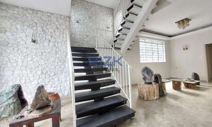 Casa comercial para alugar na Rua Pires da Mota, Aclimação, São Paulo