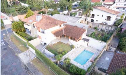 Casa de Esquina - 313m² - Terreno 540m² - Pilarzinho
