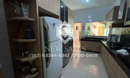 Casa 4 quartos 1 suíte c/planejados - Jardim Helvécia