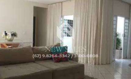OPORTUNIDADE ! Casa 4 quartos, lote amplo - Jardim América