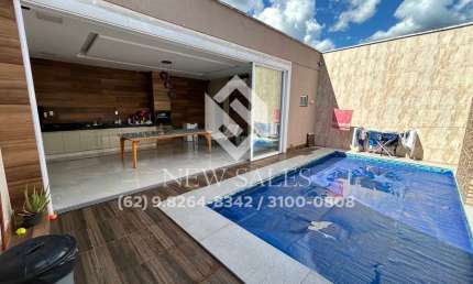 Casa térrea c/ 3 quartos, piscina aquecida - Jardim Guanabara