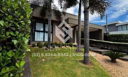 Casa à venda no Condomínio do Lago com 525m² de lote
