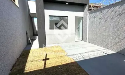 Casa 2Q/Suíte | Banheiro Social | Espaço Frente e Fundos | Buena Vista