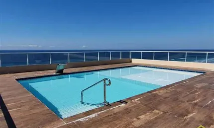 Prédio frente mar - 2 dorms e parcela direto!! lazer completo! financia!!