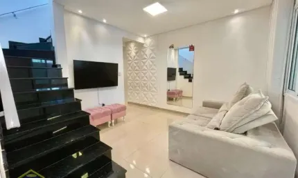 Lindo Sobrado 2 dorms com Churrasqueira e Sacada! - Cód: ACT2746