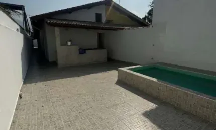 Linda Casa Térrea com Churrasqueira e Piscina no Flórida! Financia!