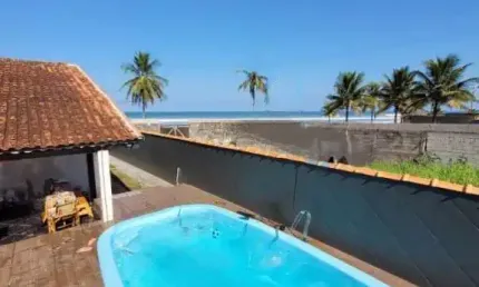 Casa com Piscina Frente-Mar em Mongaguá! - Cód: ACT3192