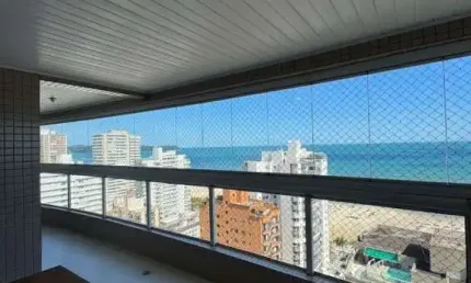 Andar alto, vista mar, mobiliado e apenas 150 metros da praia