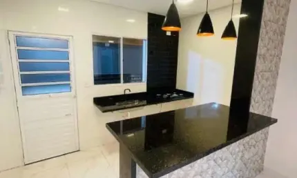 Lindo Sobrado de Condomínio Novo com Churrasqueira de Brinde! Financia!