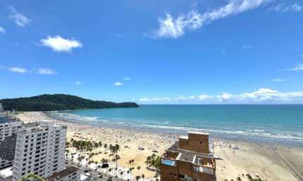Apartamento no Boqueirão com 3 dorms na Quadra da Praia! Financia!
