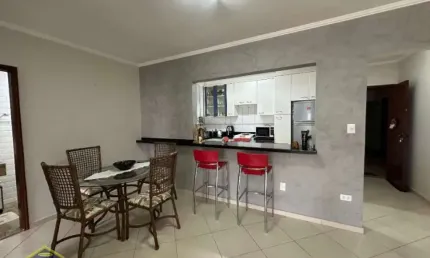 Apartamento na Guilhermina com 1 dorm - Varanda e 200 mts do mar!