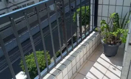 Apartamento com 1 dorm Frente Rua à 180 mts da Praia! Aceita Financiamento!