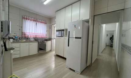 Oportunidade!! Apto mobliado, 02 dorms, Guilhermina!