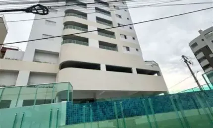 Apartamento com 2 dorms em Prédio Frente Mar - Lazer Completo!