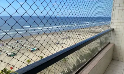 Frente mar ,3 dorms 1 suíte, sacada com uma vista maravilhosa  apenas 760 mil.