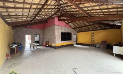 CASA A 200 METROS DA PRAIA, PISCINA , EDÍCULA , QJUINTAL SUPER ESPAÇOSO.
