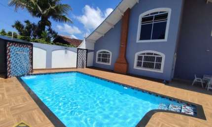Lindo Sobrado com Piscina e Espaço Gourmet com Churrasqueira a carvão!