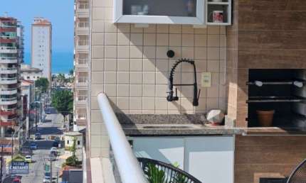 Apartamento na Guilhermina à 500mts do mar! Com 2 vagas privativas!