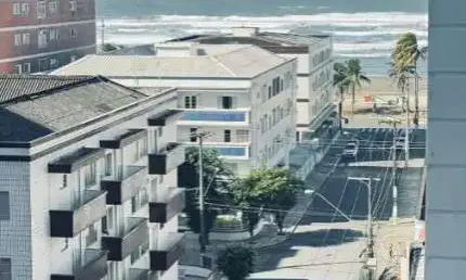 Olha esse empreendimento,uma quadra e meia da praia , entrada r$67mil.