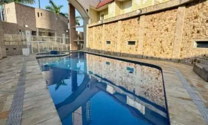 Oportunidade! casa condomínio, 02 suítes, com área de lazer!!