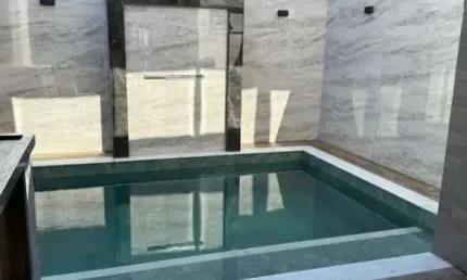 Lindo sobrado com 4 suítes - piscina e churrasqueira! financia!