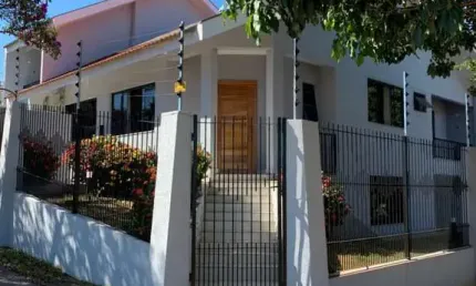 Casa com 5 quartos à venda no Jardim Pinheiros, Maringá 