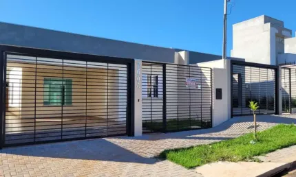 Casa com 3 quartos à venda no Jardim Munique, Maringá 
