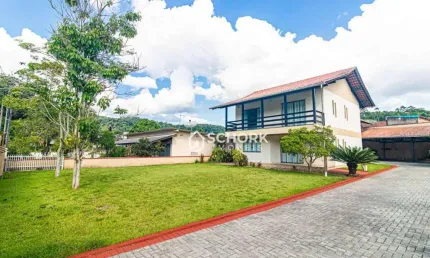 Casa com 3 dormitórios à venda, 250 m² por R$ 1.250.000,00 - Itoupava Central - Blumenau/SC