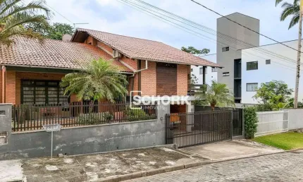 Casa com 3 dormitórios à venda, 409 m² por R$ 1.500.000,00 - Quintino - Timbó/SC