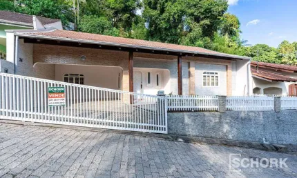 Casa com 3 dormitórios à venda, 390 m² por R$ 650.000,00 - Garcia - Blumenau/SC