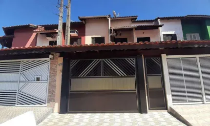 Casa com 2 quartos à venda em Vera Cruz, Mongaguá , 51 m2 por R$ 250.000