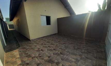Casa à venda em Itanhaém, Nova Itanhaém, com 2 quartos, com 55 m²